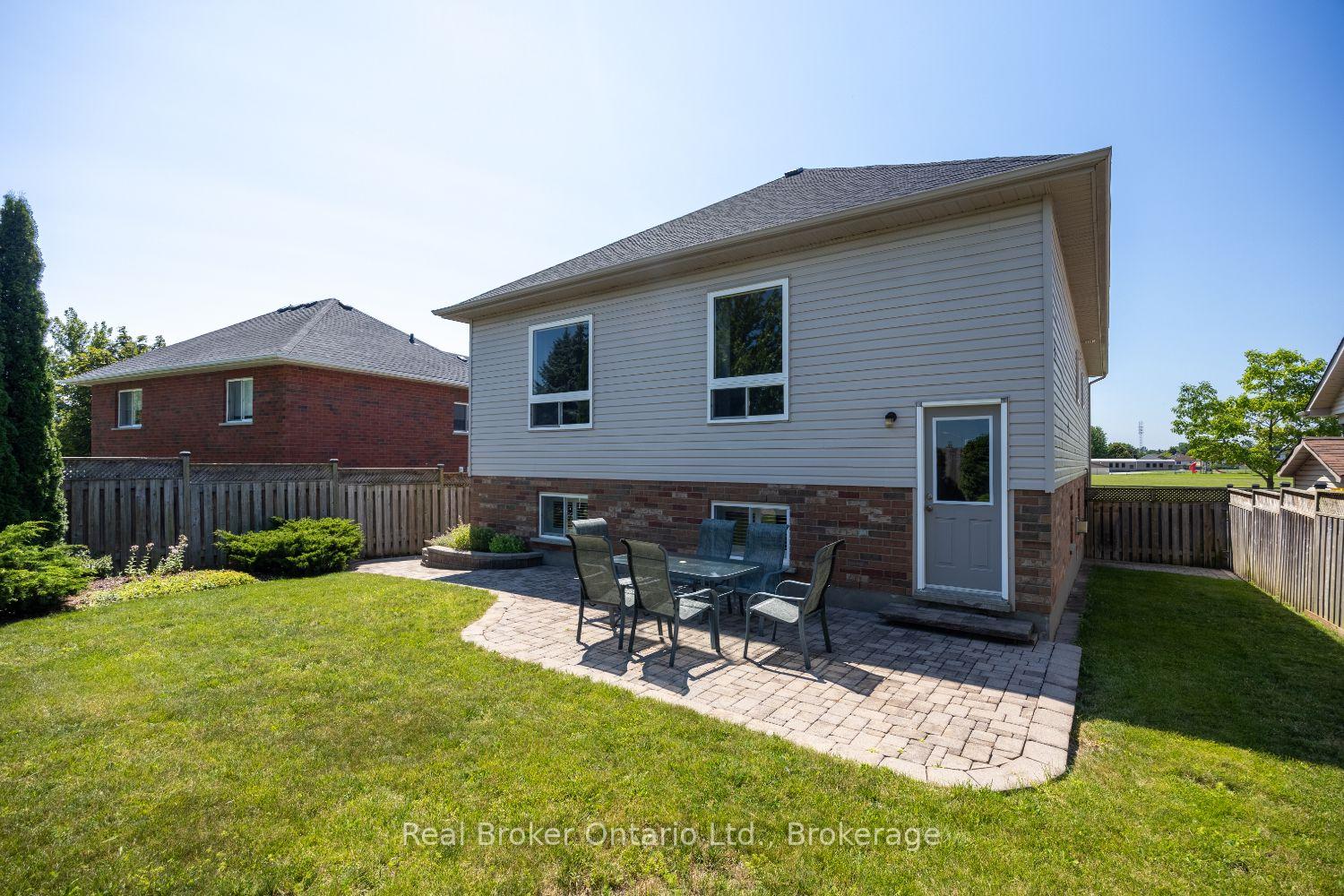 Photo 27 of 35 Argent Street, Clarington, Bowmanville — HOMEH