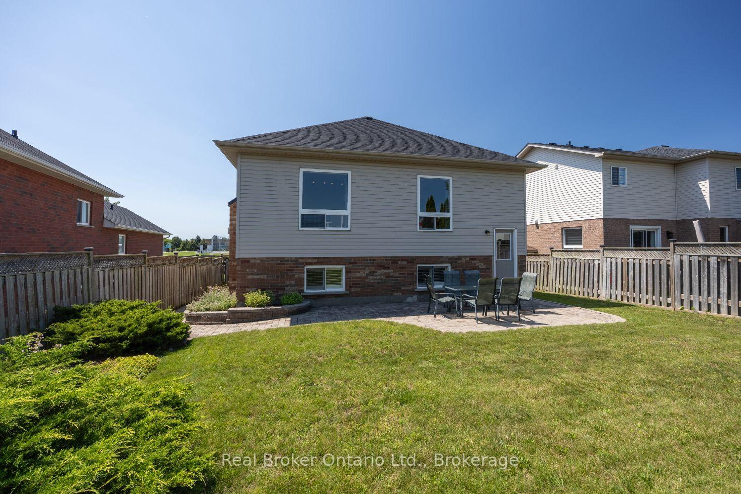 Photo 28 of 35 Argent Street, Clarington, Bowmanville — HOMEH