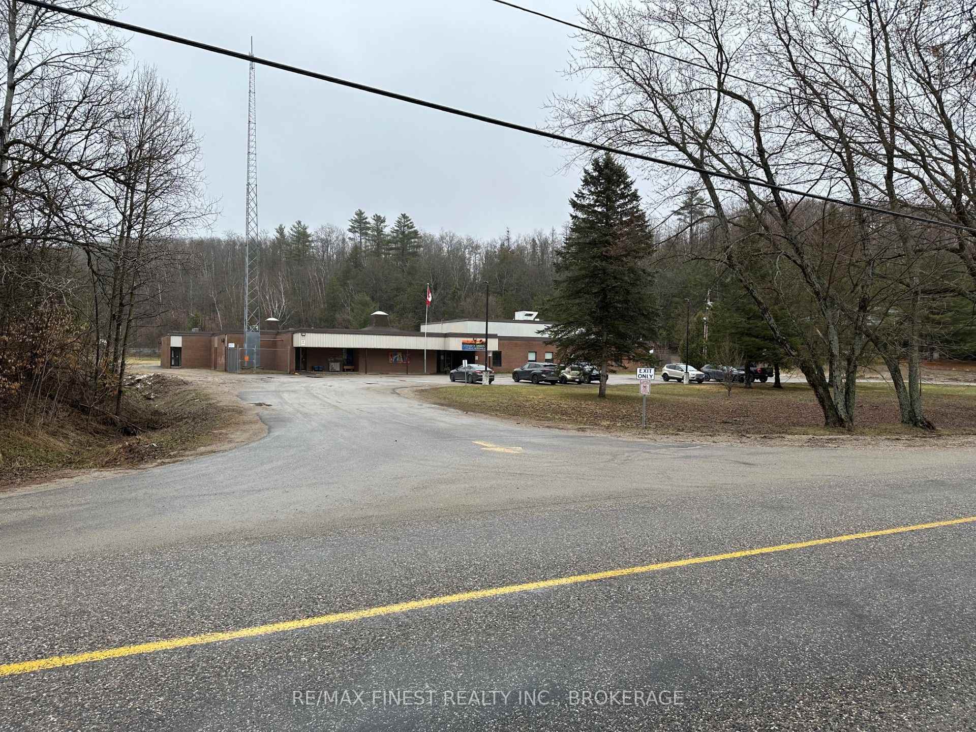 Photo 10 of 1440 Mountain Grove Road, Frontenac, Frontenac Centre — HOMEH