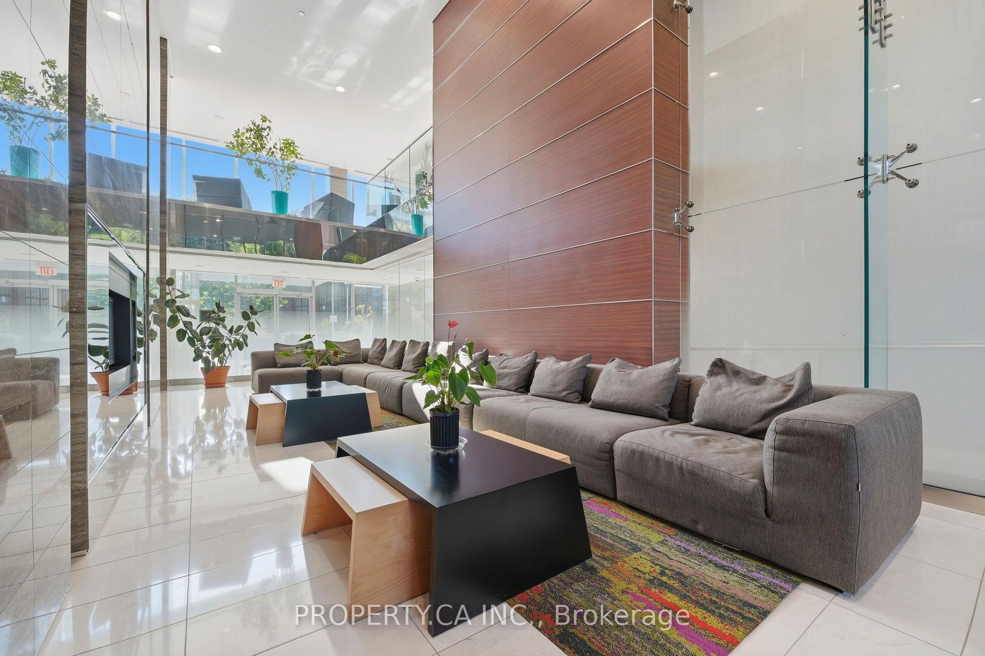 Photo 6 of Unit N-1004, 120 Bayview Avenue, Toronto, Waterfront Communities — HOMEH