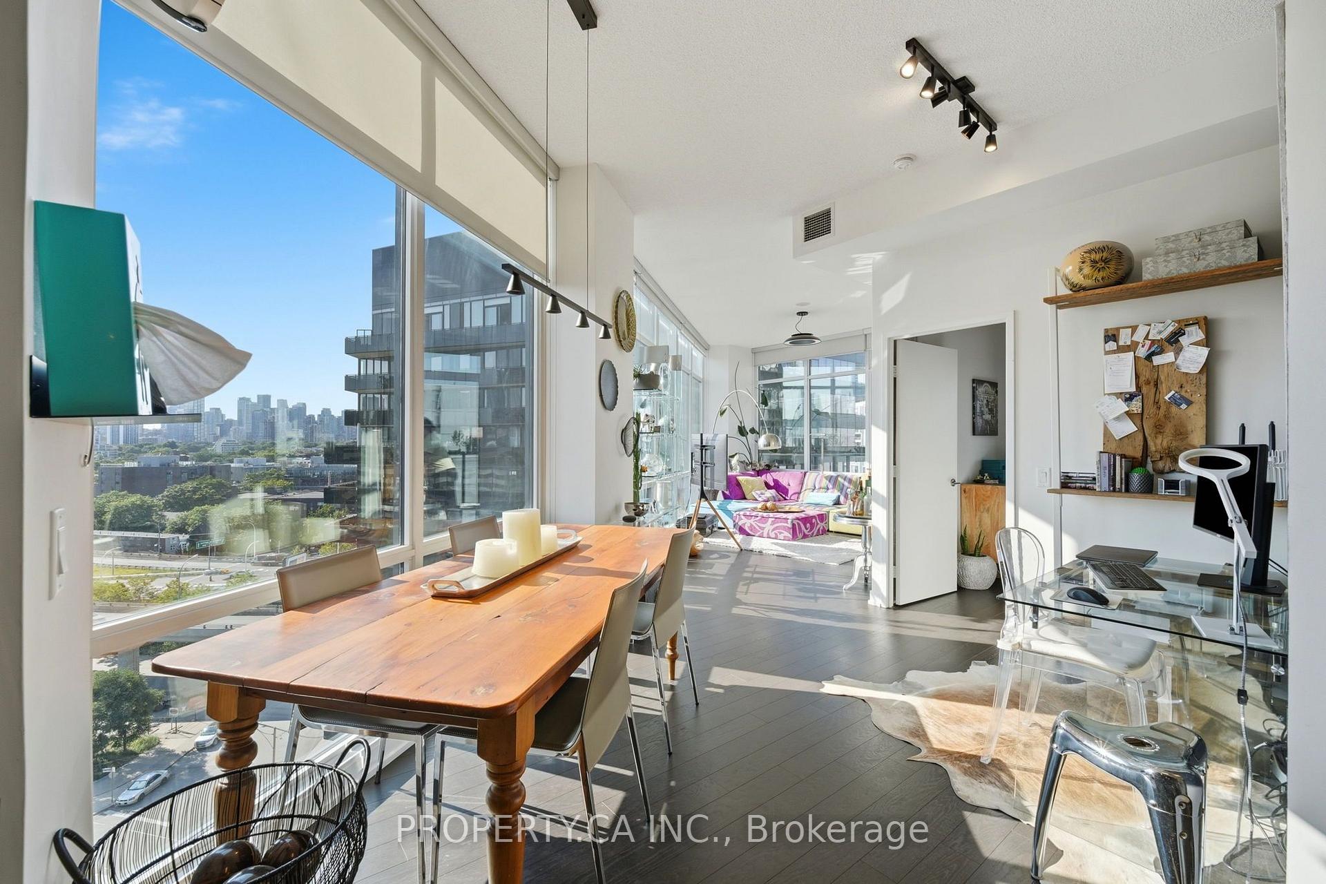 Photo 13 of Unit N-1004, 120 Bayview Avenue, Toronto, Waterfront Communities — HOMEH