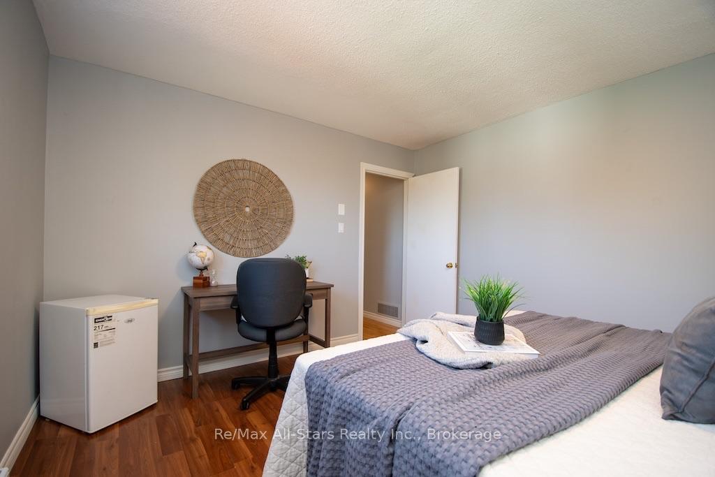 Photo 26 of 3 Daniel Court, Kawartha Lakes, Lindsay — HOMEH