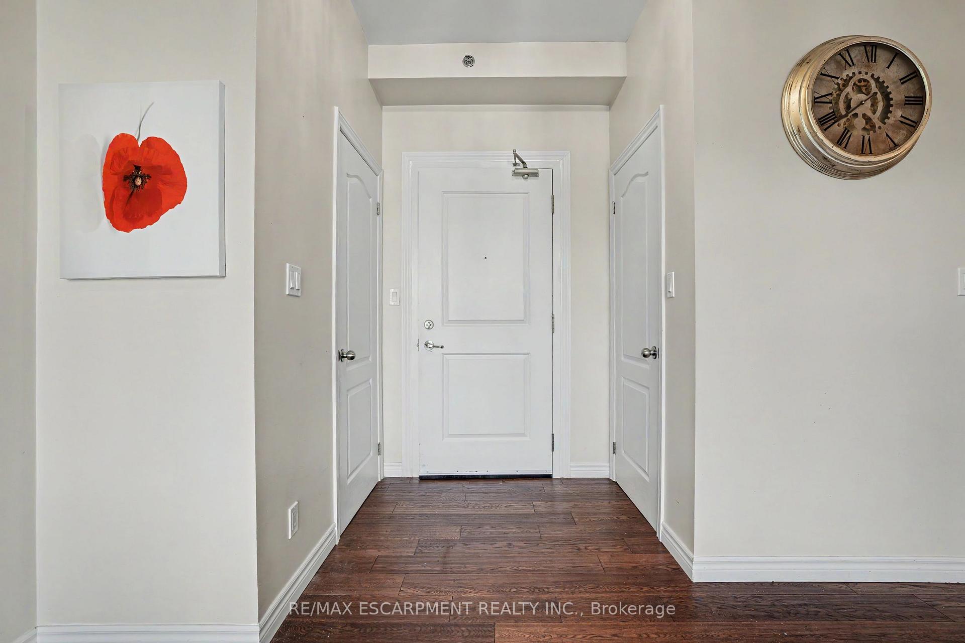 Photo 4 of Unit 206, 34 Plains Road E, Burlington, LaSalle — HOMEH