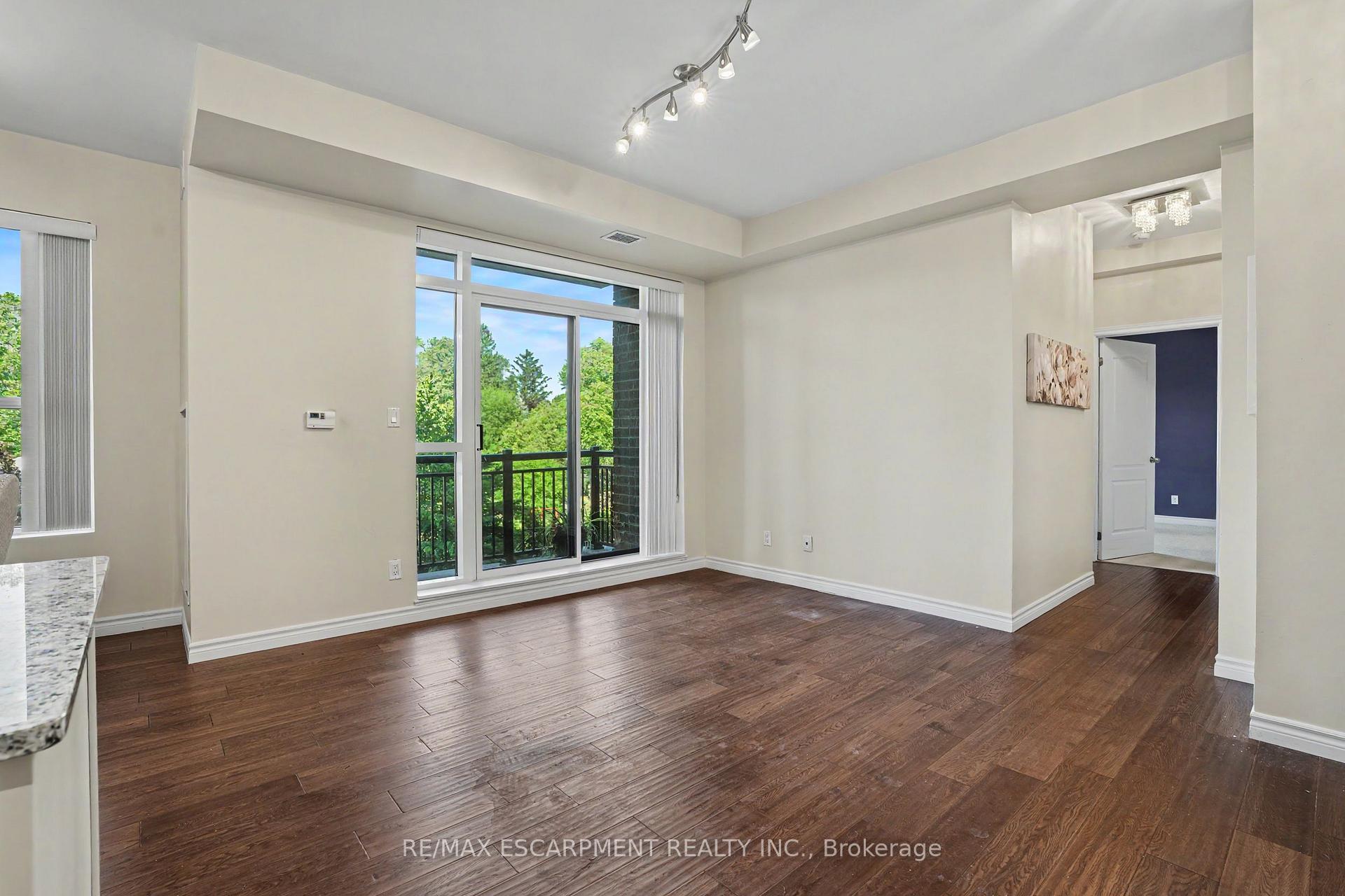 Photo 9 of Unit 206, 34 Plains Road E, Burlington, LaSalle — HOMEH