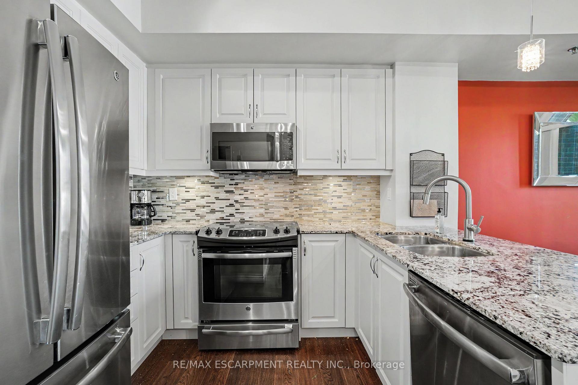 Photo 11 of Unit 206, 34 Plains Road E, Burlington, LaSalle — HOMEH