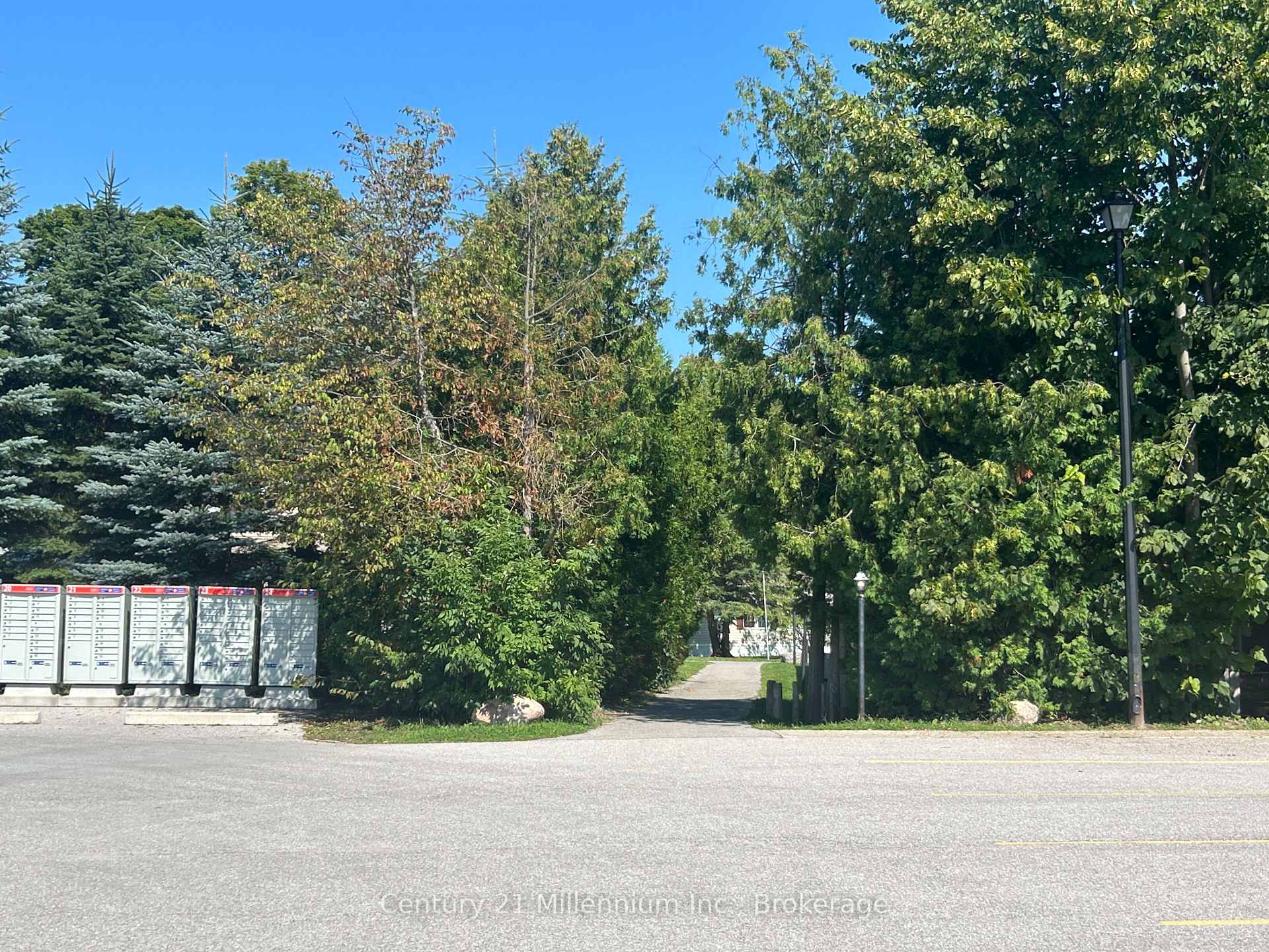 Photo 26 of 41 The Boardwalk, Wasaga Beach — HOMEH