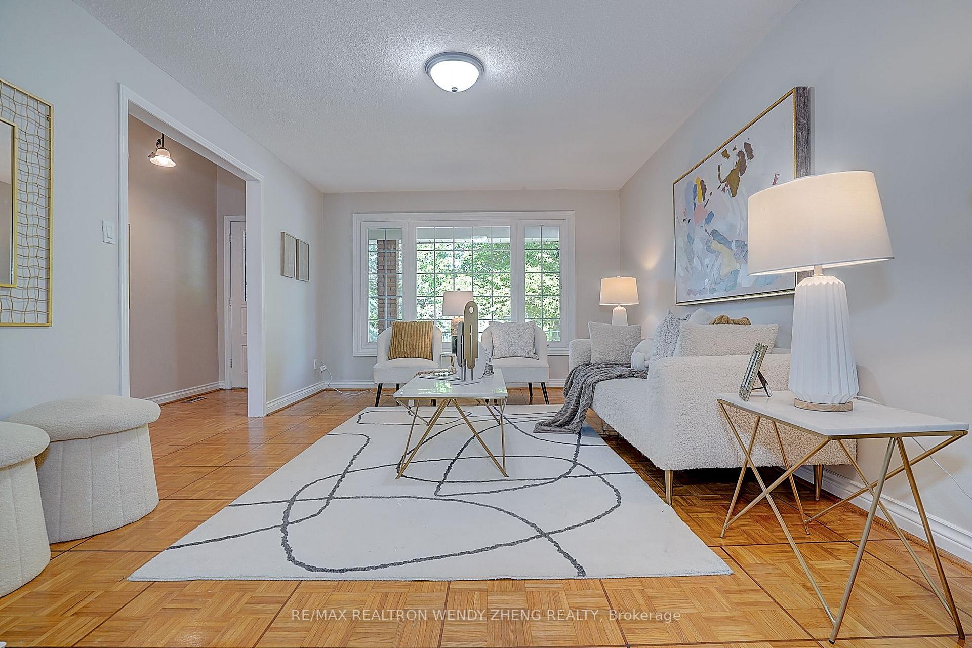 Photo 3 of 118 Henderson Avenue, Markham, Thornhill — HOMEH