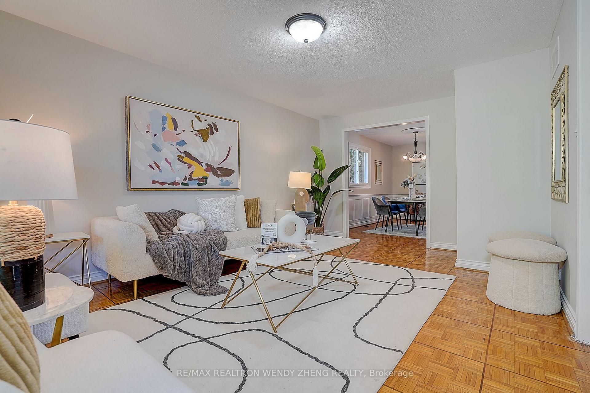 Photo 5 of 118 Henderson Avenue, Markham, Thornhill — HOMEH