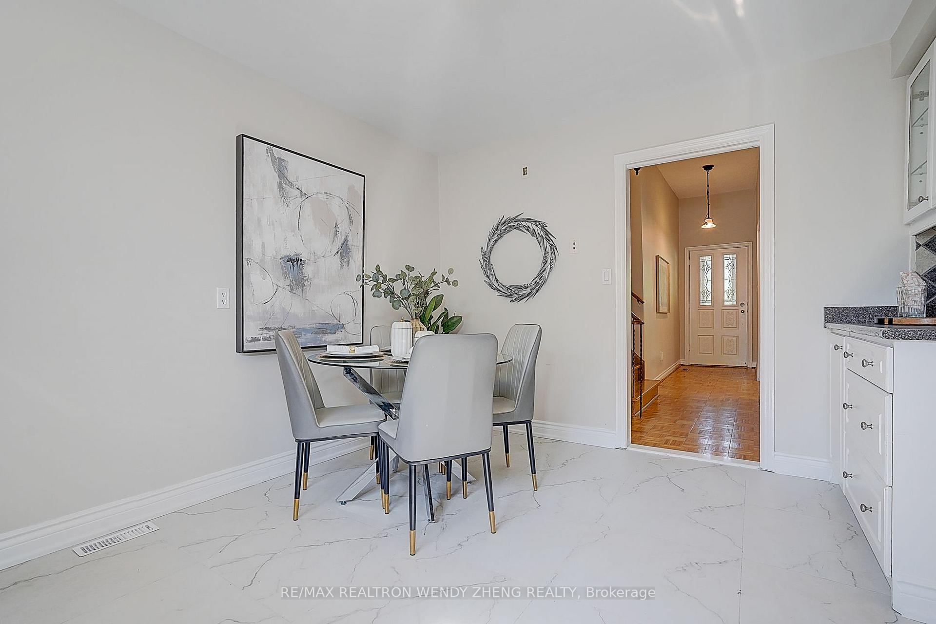 Photo 9 of 118 Henderson Avenue, Markham, Thornhill — HOMEH