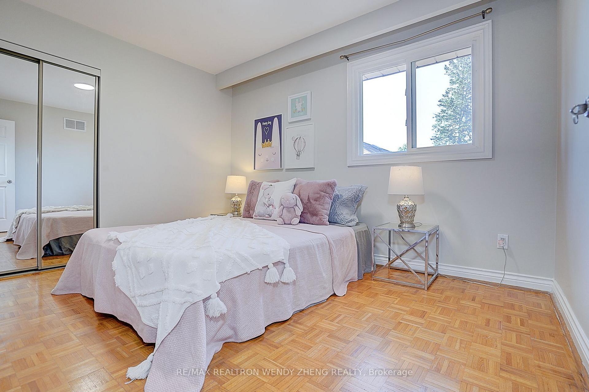 Photo 18 of 118 Henderson Avenue, Markham, Thornhill — HOMEH