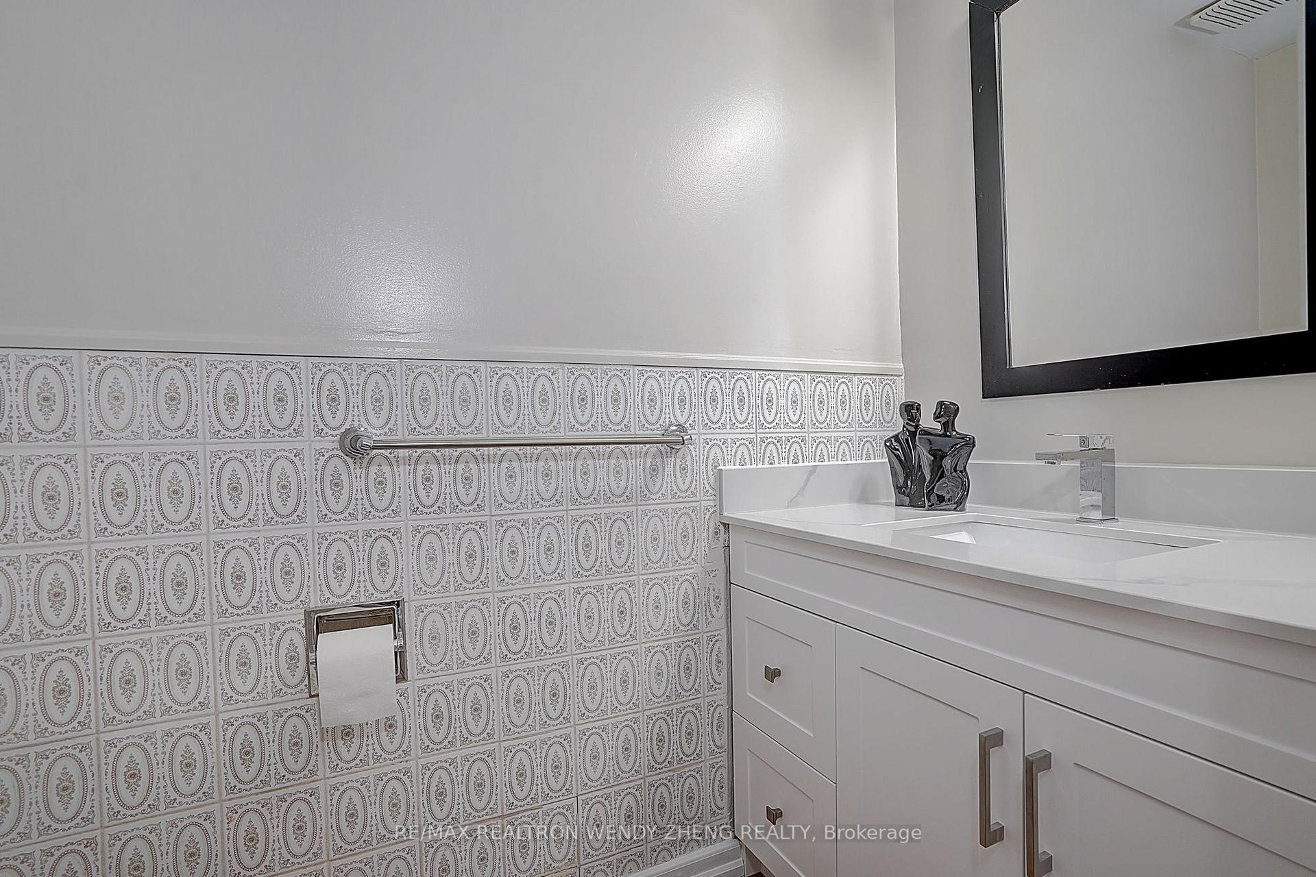 Photo 31 of 118 Henderson Avenue, Markham, Thornhill — HOMEH