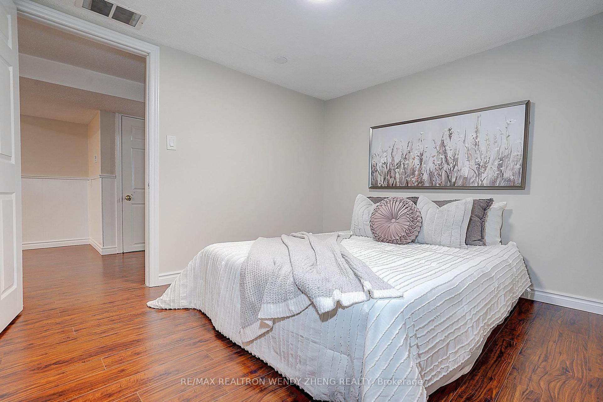 Photo 42 of 118 Henderson Avenue, Markham, Thornhill — HOMEH