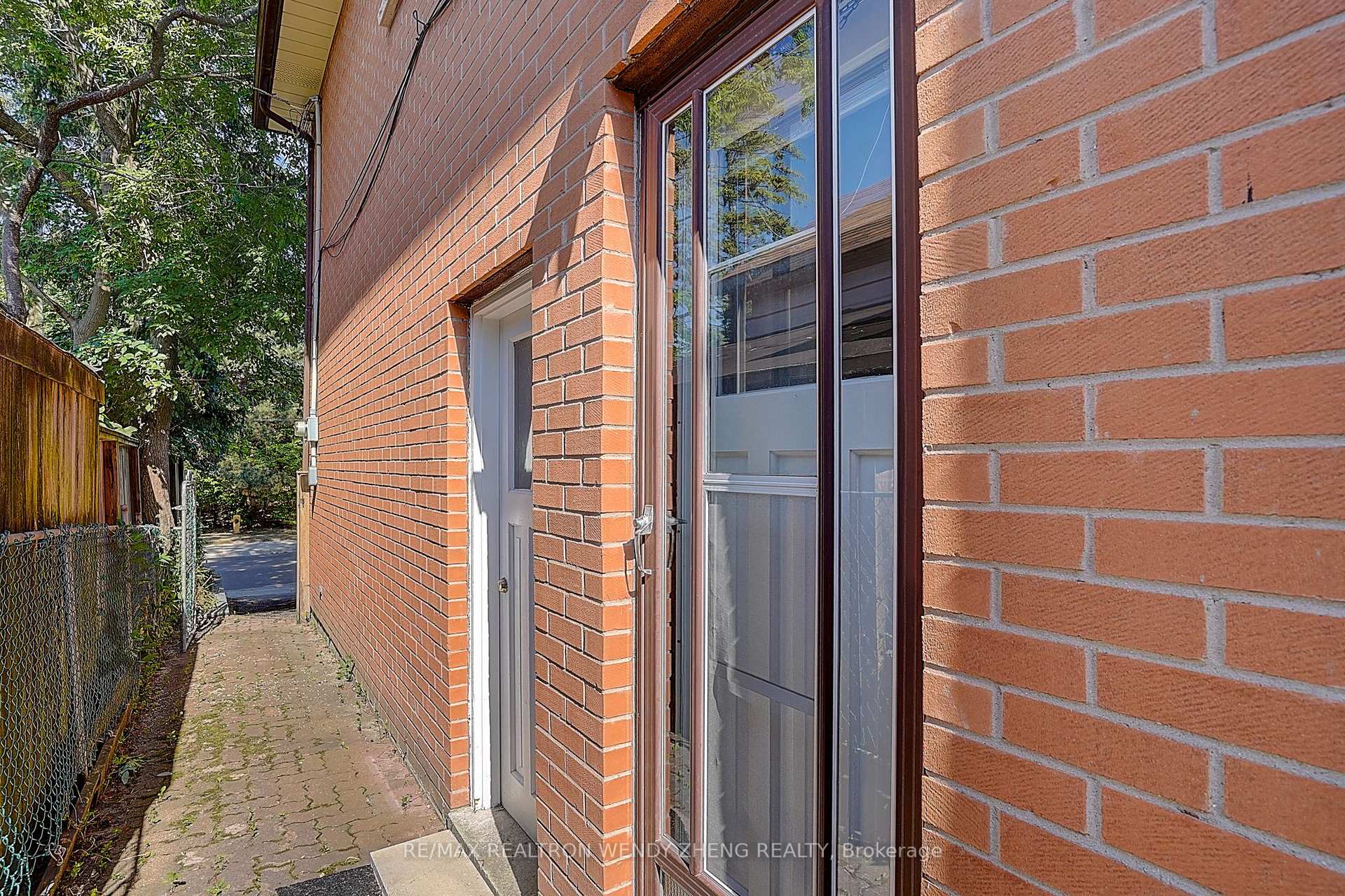 Photo 45 of 118 Henderson Avenue, Markham, Thornhill — HOMEH