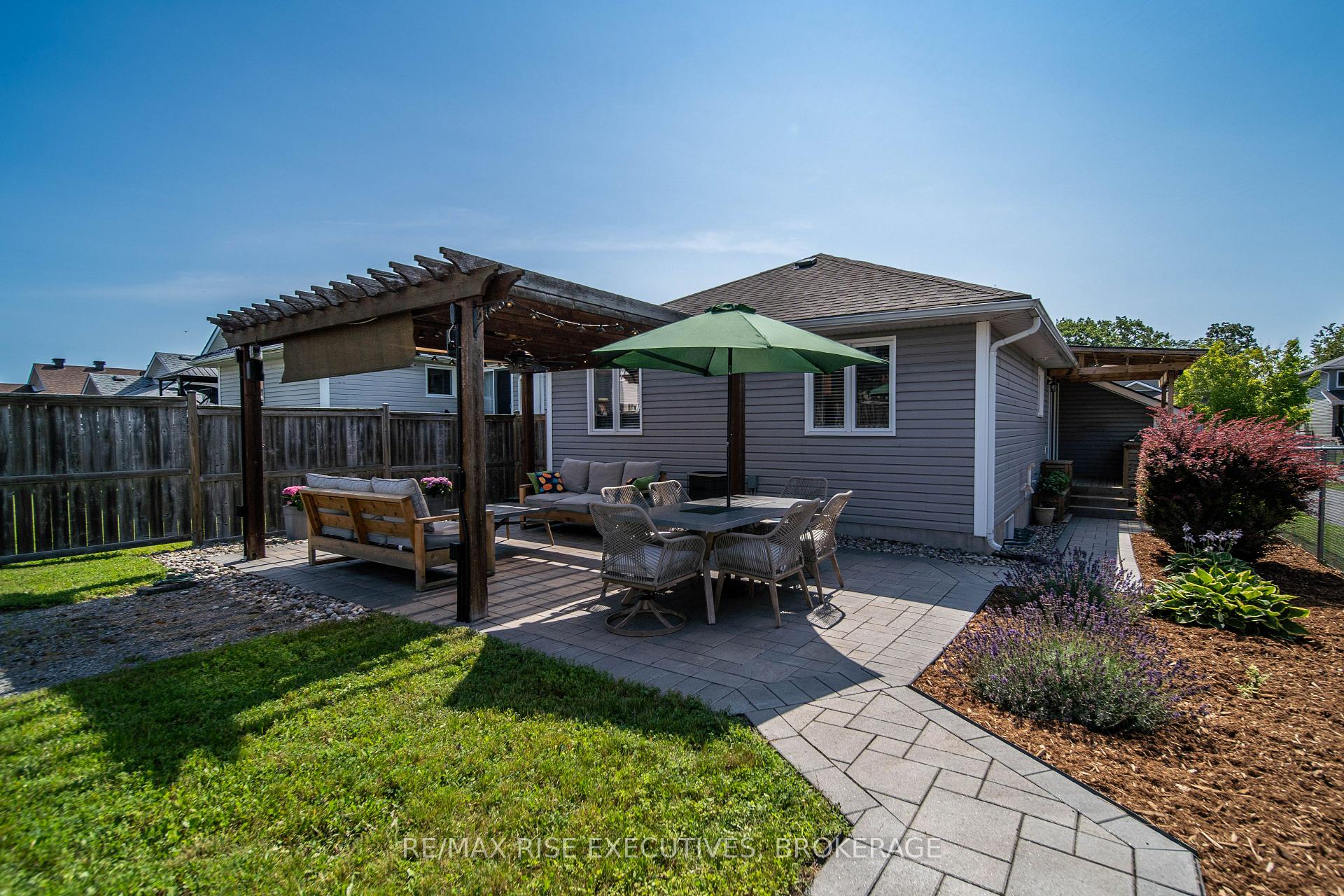 Photo 39 of 184 MacDougall Drive, Loyalist, Amherstview — HOMEH