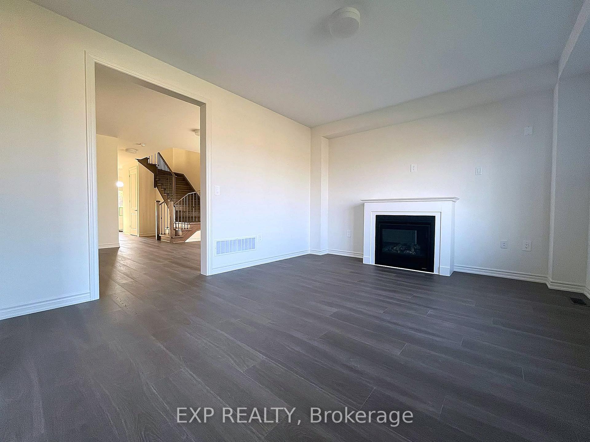 Photo 19 of 62 Donald Cameron Crescent, Clarington, Courtice — HOMEH