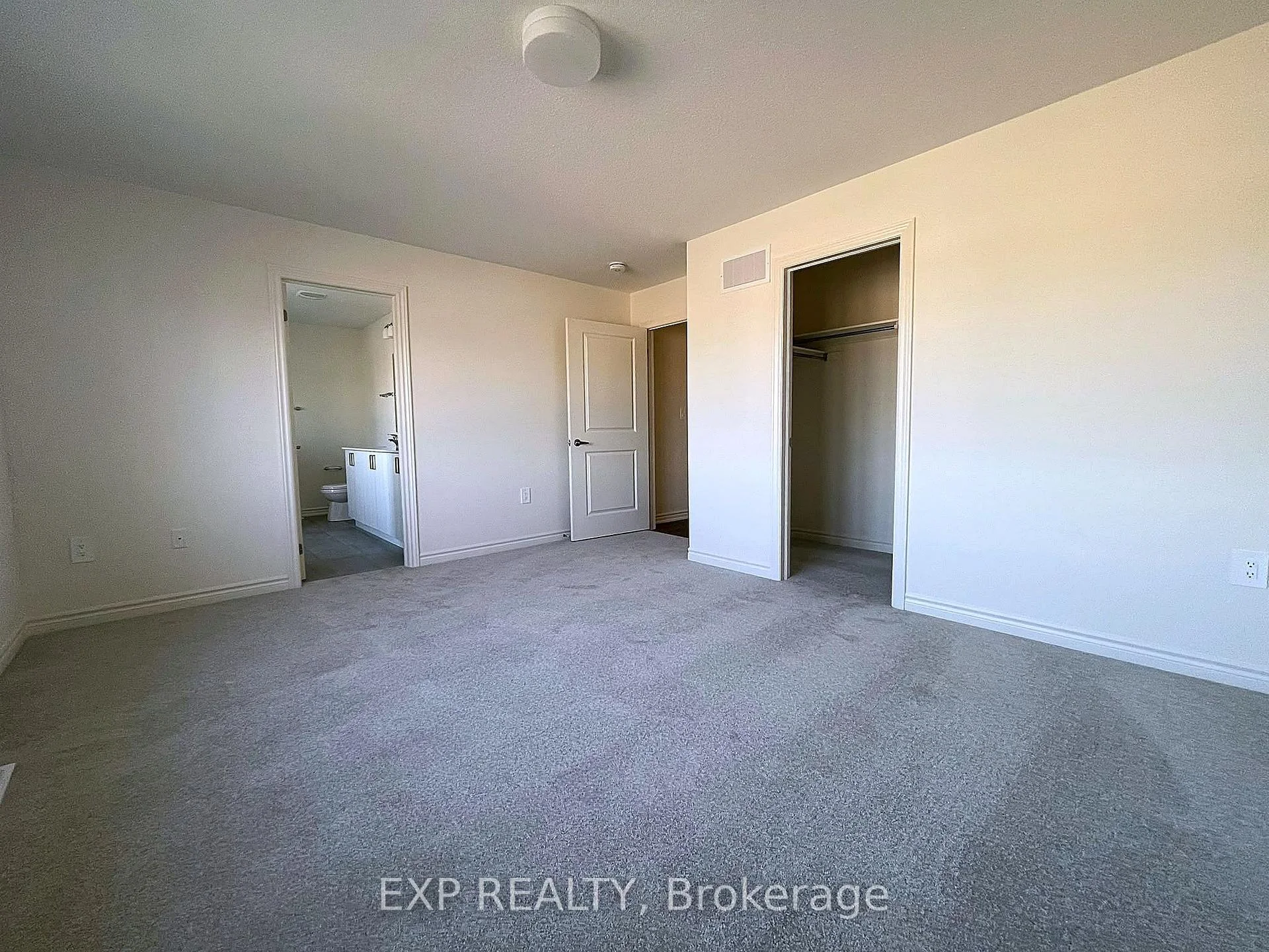 Photo 40 of 62 Donald Cameron Crescent, Clarington, Courtice — HOMEH