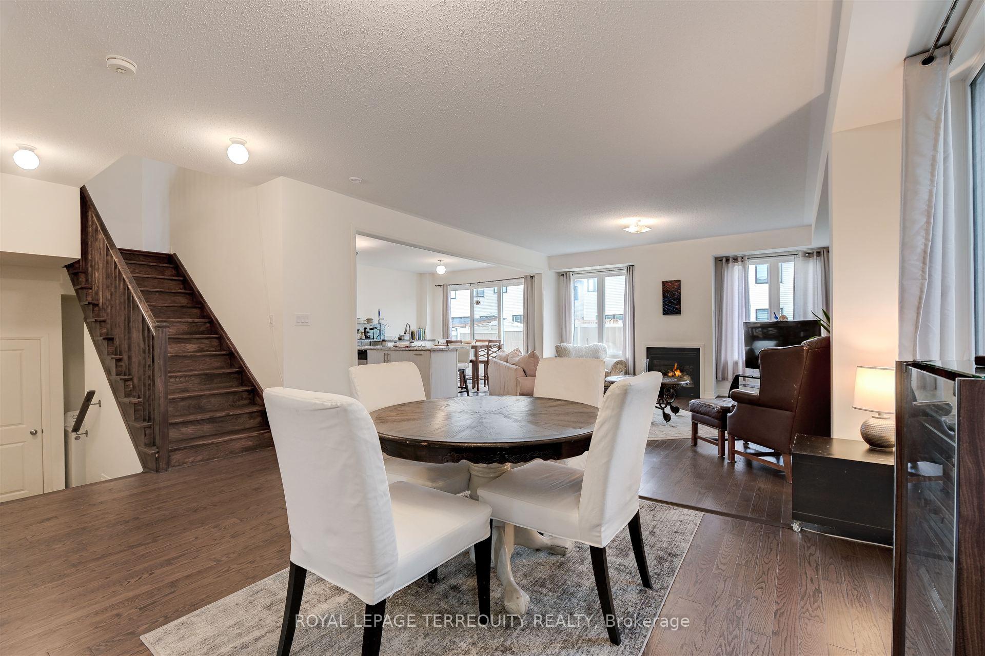 Photo 12 of 137 East Shore Drive, Clarington, Bowmanville — HOMEH