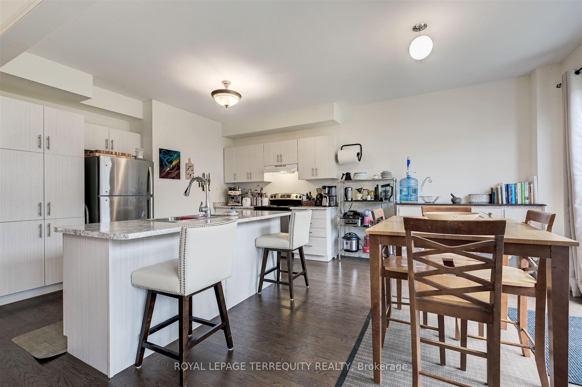 Photo 13 of 137 East Shore Drive, Clarington, Bowmanville — HOMEH