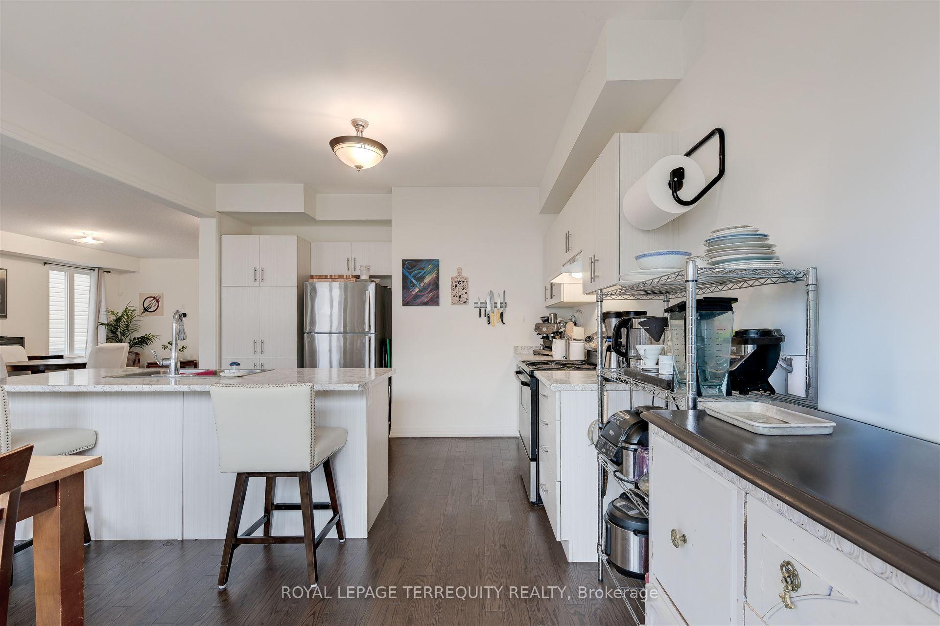 Photo 17 of 137 East Shore Drive, Clarington, Bowmanville — HOMEH
