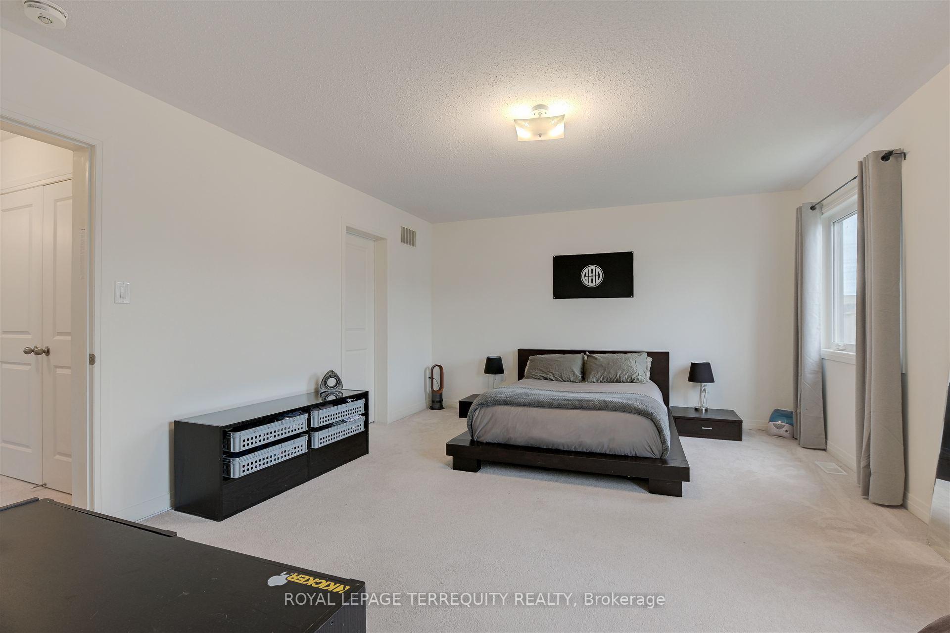 Photo 25 of 137 East Shore Drive, Clarington, Bowmanville — HOMEH