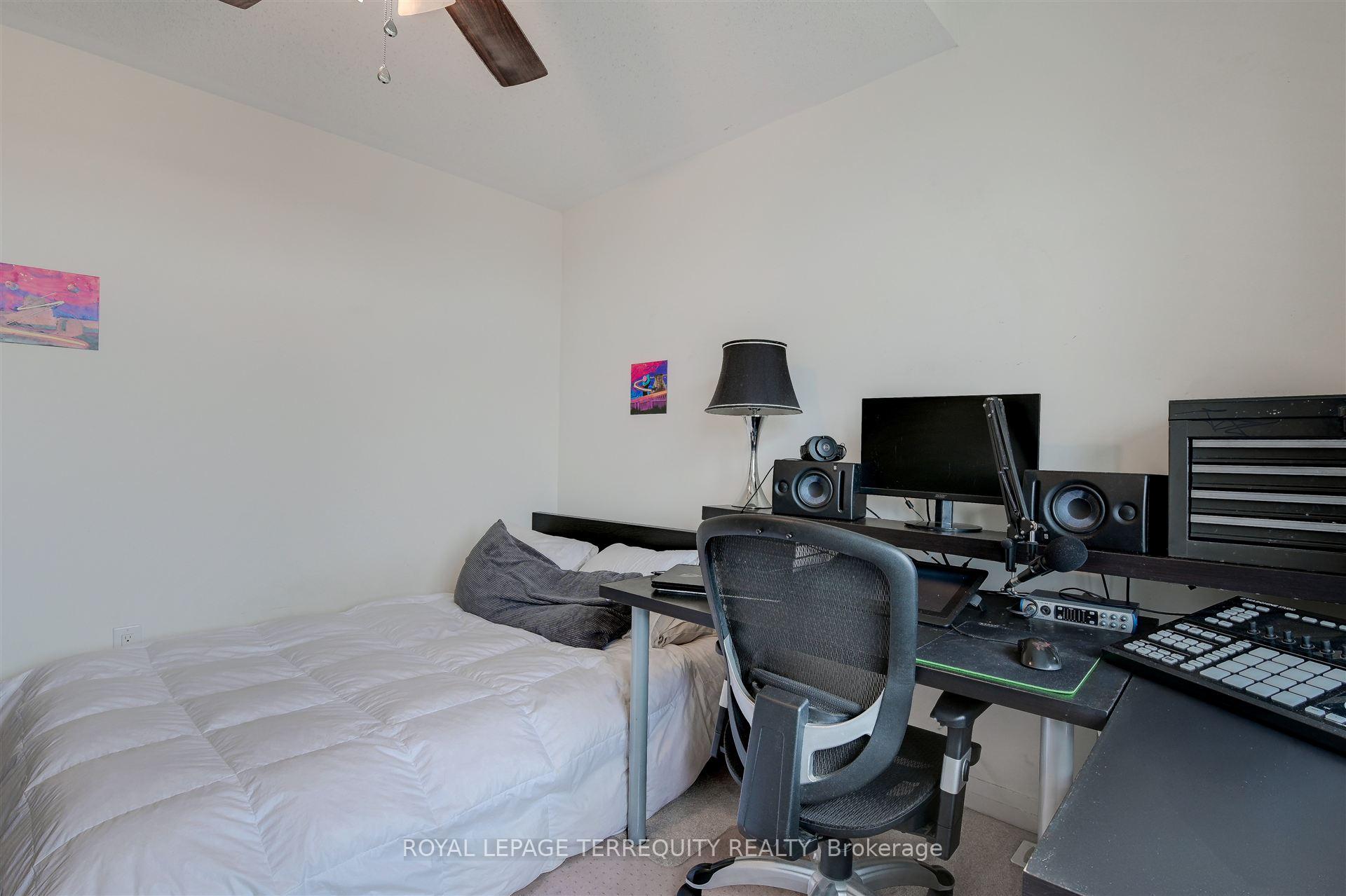 Photo 29 of 137 East Shore Drive, Clarington, Bowmanville — HOMEH