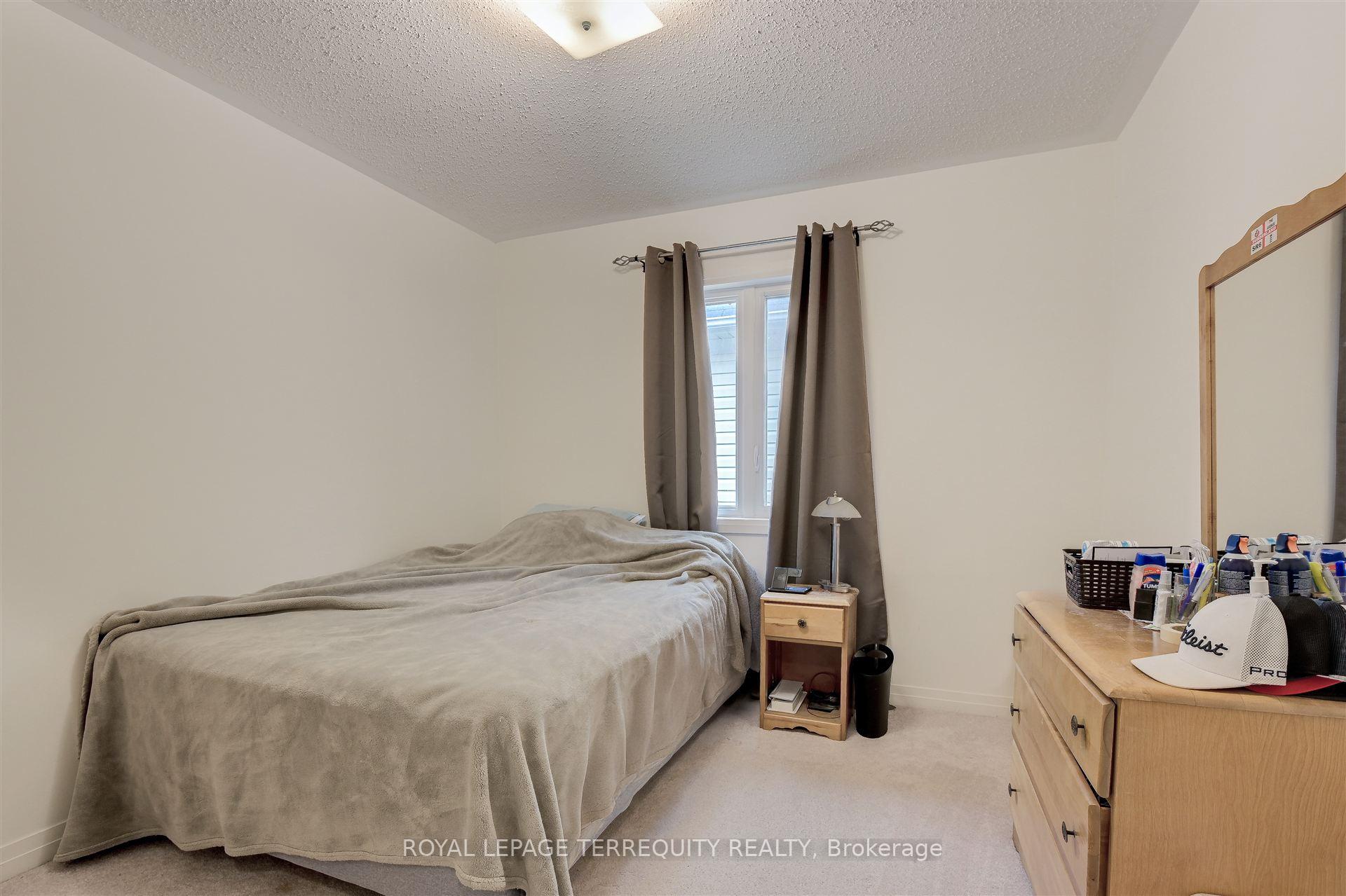 Photo 30 of 137 East Shore Drive, Clarington, Bowmanville — HOMEH