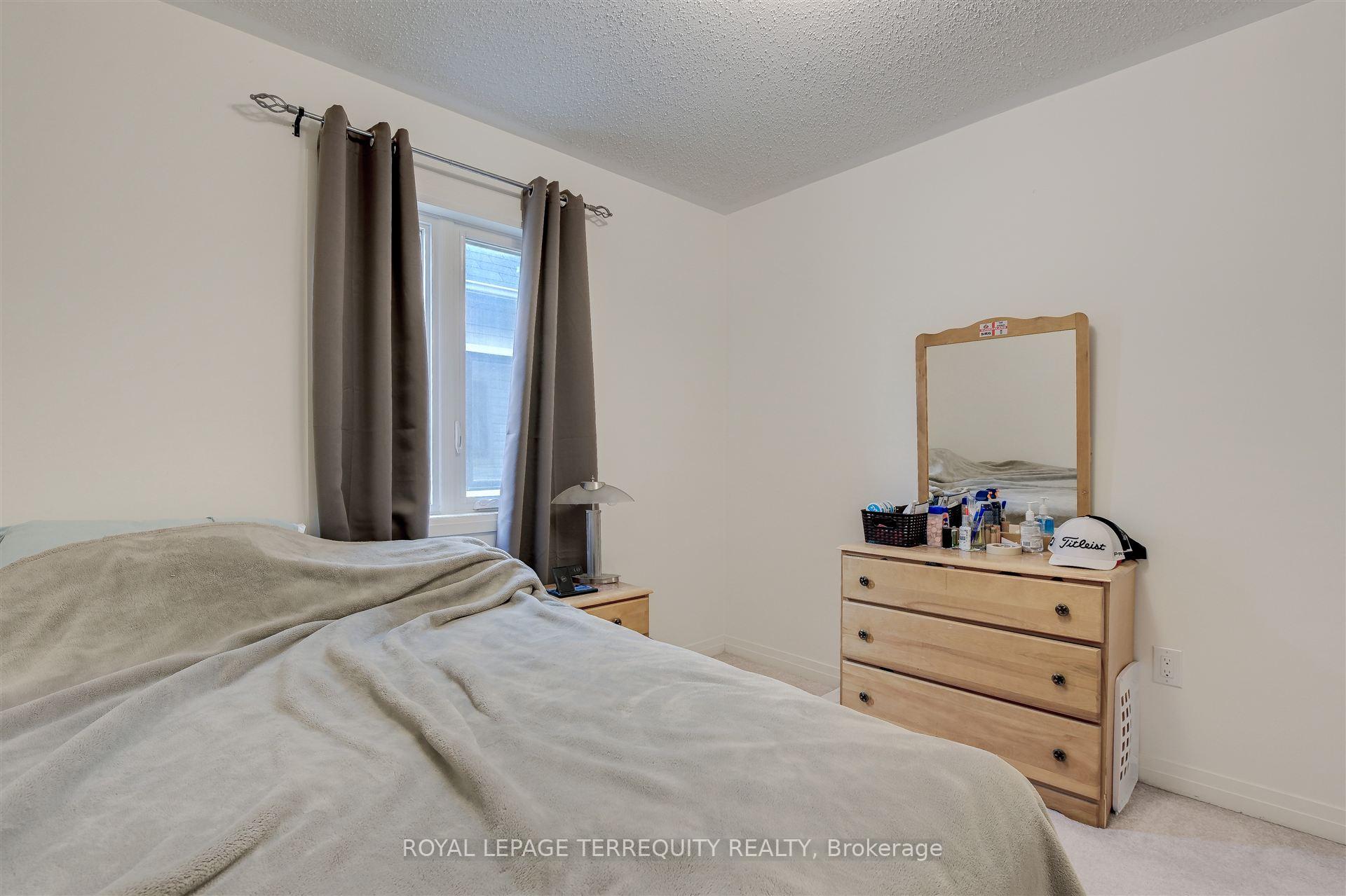 Photo 31 of 137 East Shore Drive, Clarington, Bowmanville — HOMEH
