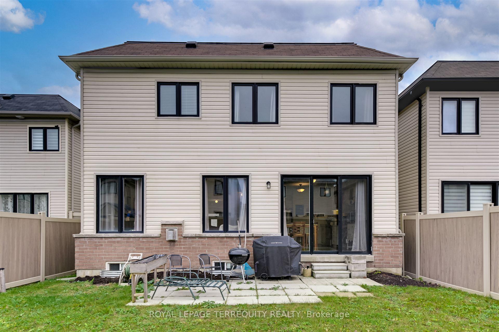 Photo 39 of 137 East Shore Drive, Clarington, Bowmanville — HOMEH