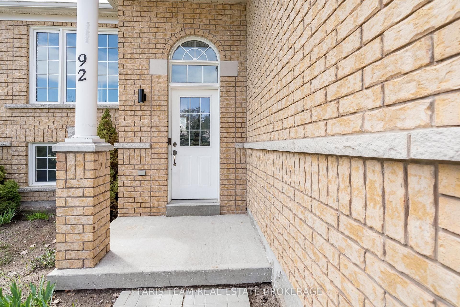 Photo 4 of 92 Wesley Avenue, Wasaga Beach — HOMEH