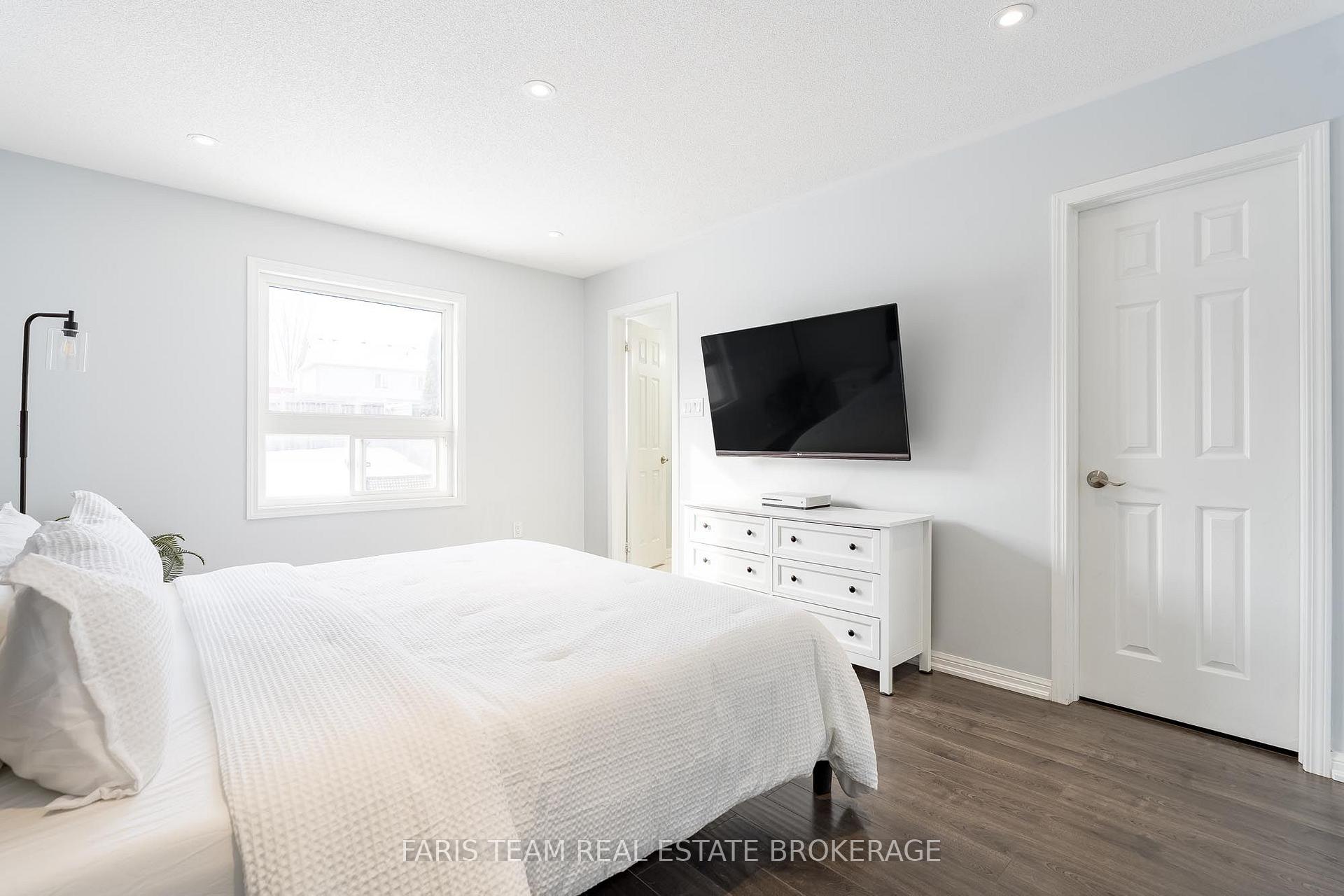 Photo 14 of 92 Wesley Avenue, Wasaga Beach — HOMEH