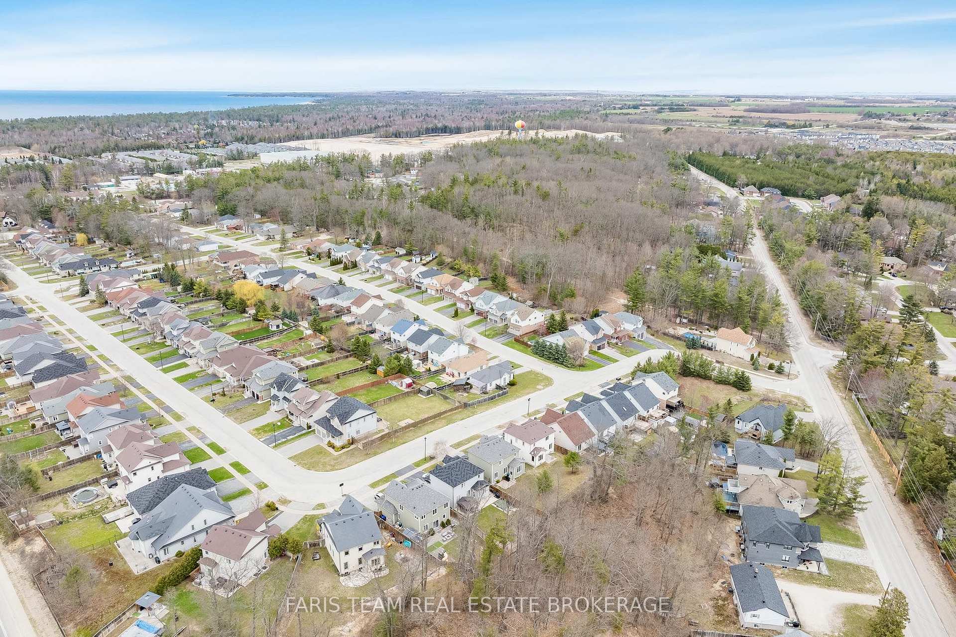 Photo 30 of 92 Wesley Avenue, Wasaga Beach — HOMEH