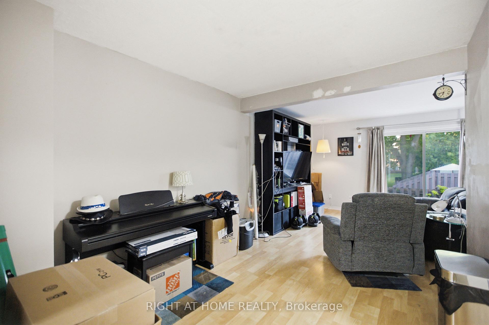 Photo 6 of 107 Castlefrank Road, Ottawa, Kanata - Glencairn/Hazeldean — HOMEH