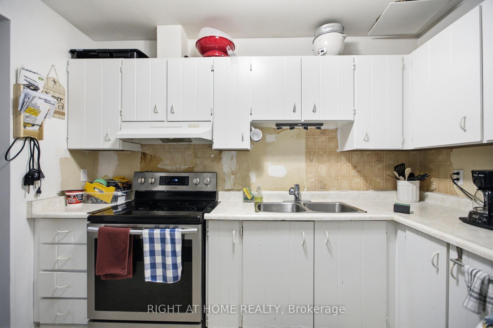 Photo 13 of 107 Castlefrank Road, Ottawa, Kanata - Glencairn/Hazeldean — HOMEH
