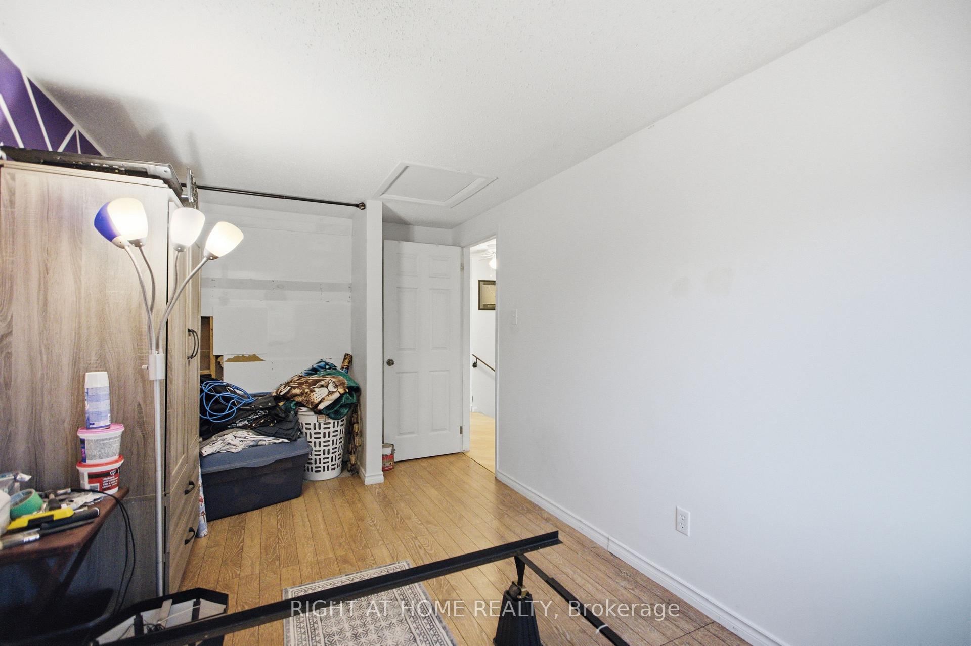 Photo 20 of 107 Castlefrank Road, Ottawa, Kanata - Glencairn/Hazeldean — HOMEH