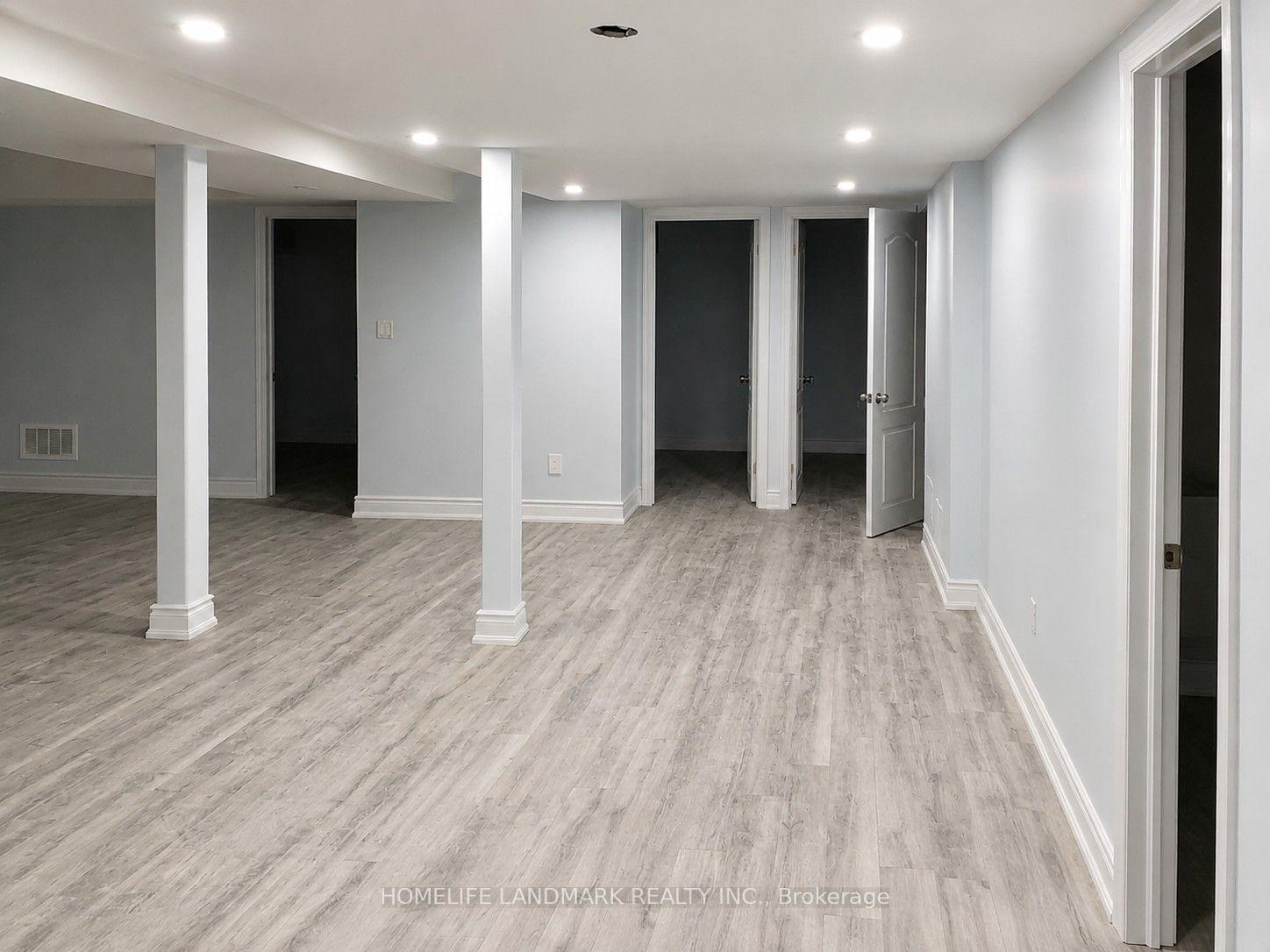 Photo 3 of 24 Oranmore Crescent, Brampton, Credit Valley — HOMEH