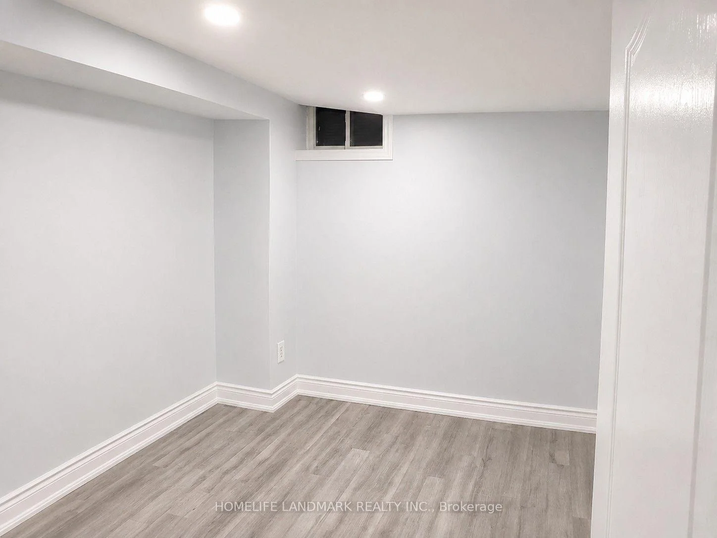 Photo 10 of 24 Oranmore Crescent, Brampton, Credit Valley — HOMEH