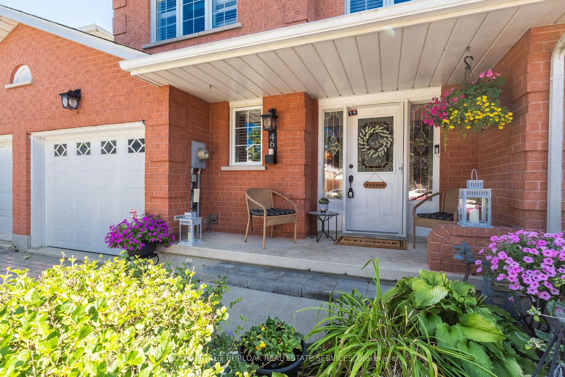 Photo 3 of 46 Chelsea Crescent, Hamilton, Stoney Creek — HOMEH