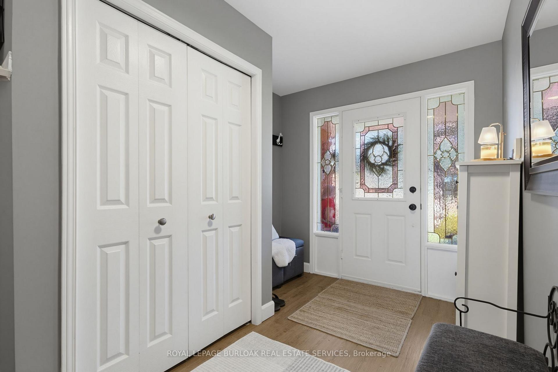 Photo 4 of 46 Chelsea Crescent, Hamilton, Stoney Creek — HOMEH