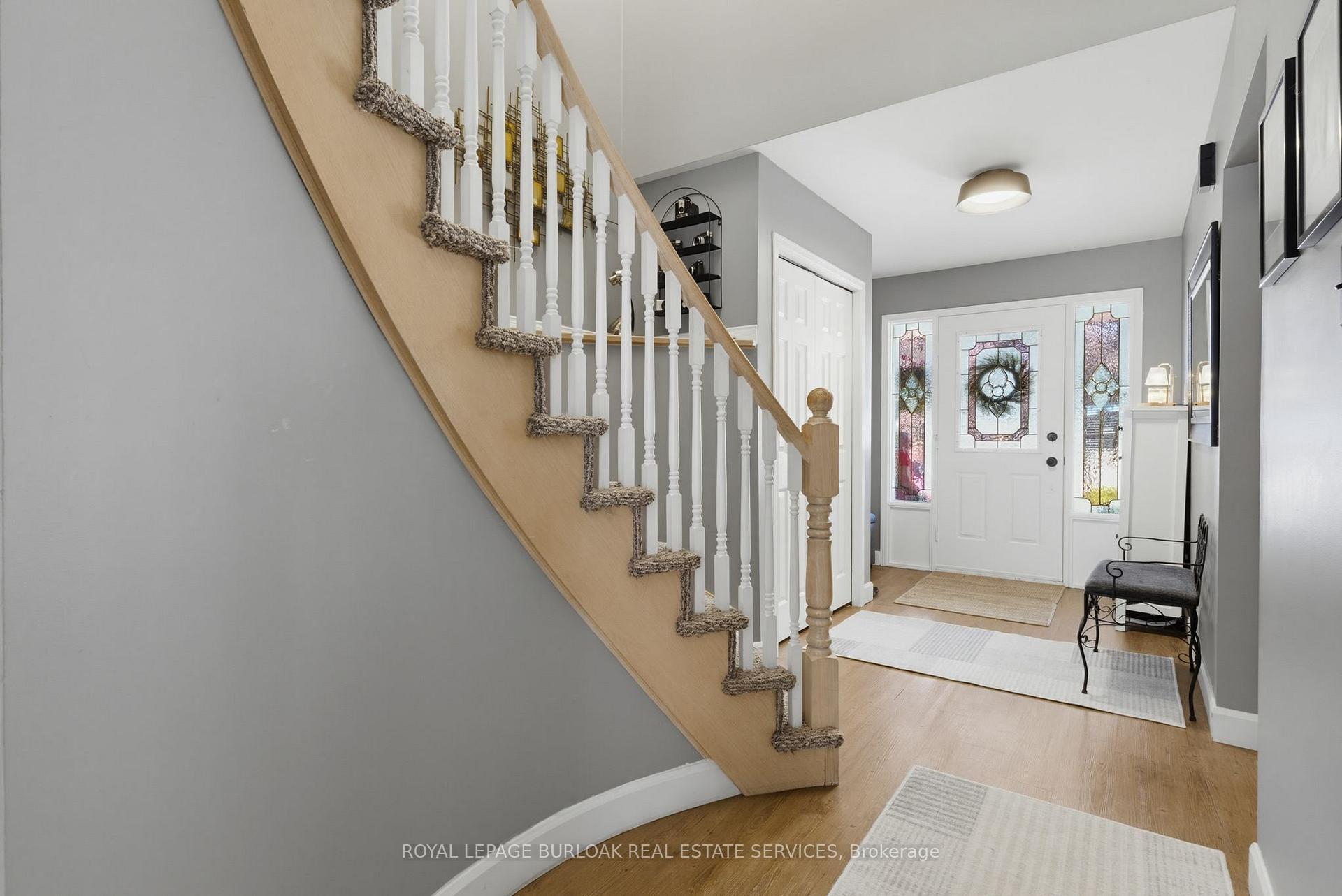 Photo 6 of 46 Chelsea Crescent, Hamilton, Stoney Creek — HOMEH