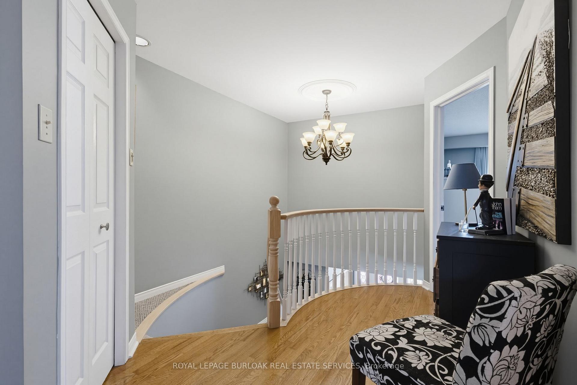 Photo 18 of 46 Chelsea Crescent, Hamilton, Stoney Creek — HOMEH