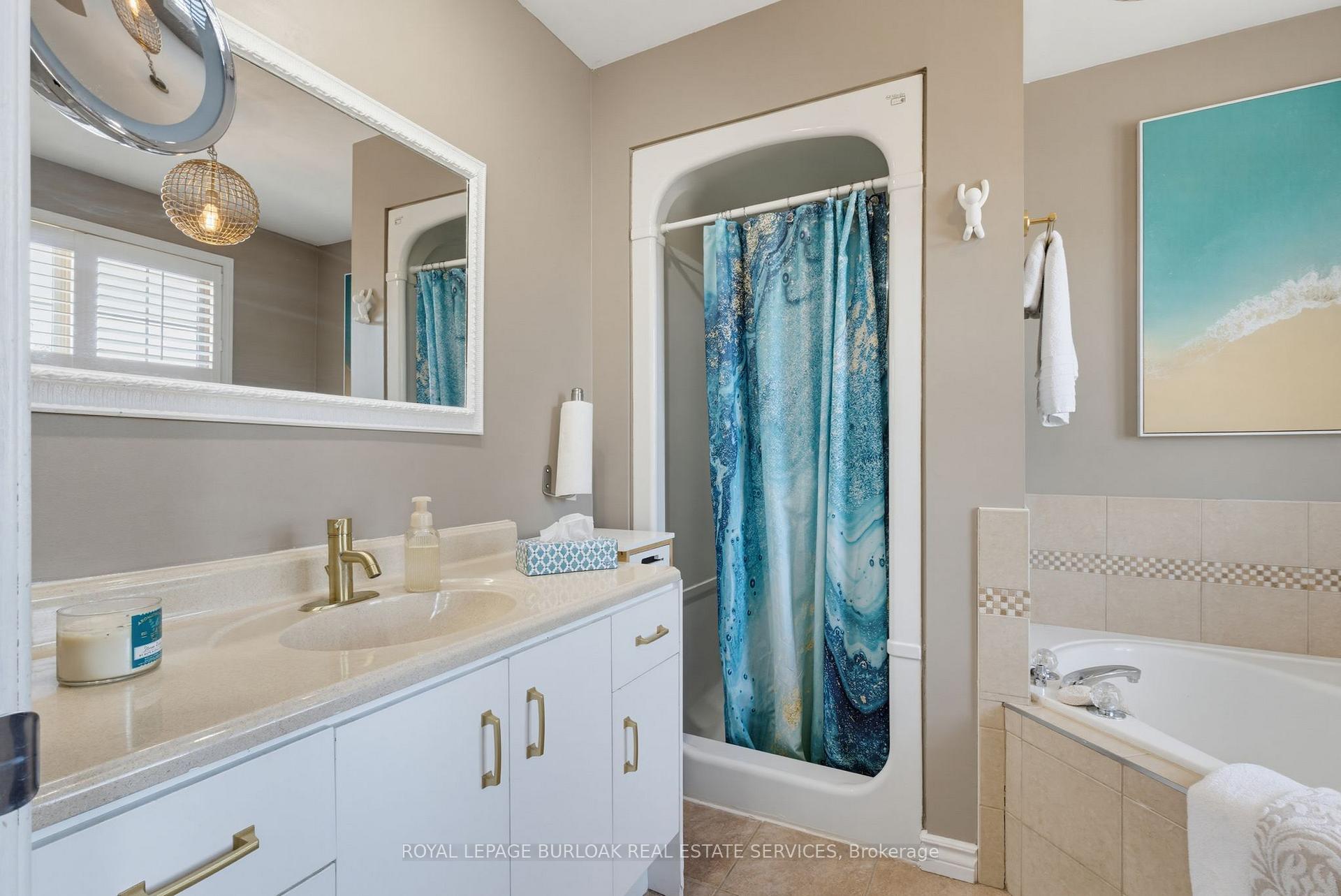 Photo 21 of 46 Chelsea Crescent, Hamilton, Stoney Creek — HOMEH