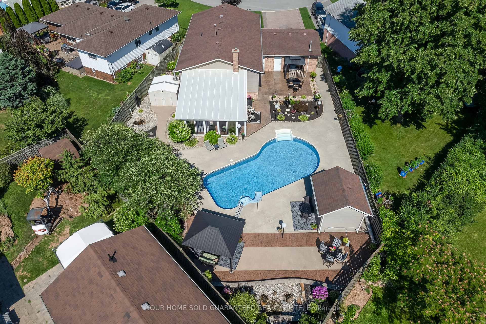 Photo 9 of 21 Samuel Road, Grimsby, Grimsby Beach — HOMEH