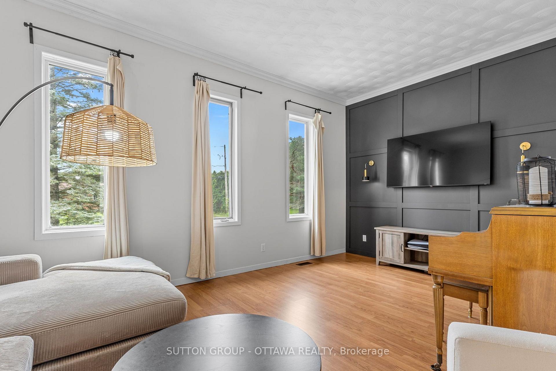 Photo 6 of 8097 Laurie Lane, Ottawa, Metcalfe — HOMEH