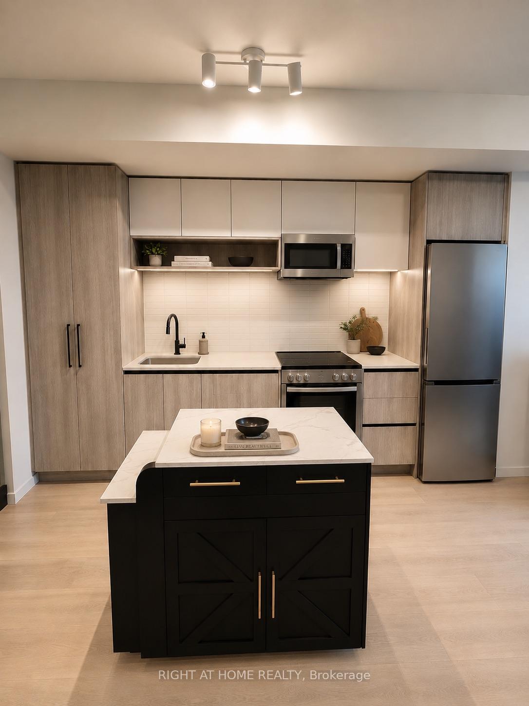 Photo 3 of Unit 616, 181 Sterling Road, Toronto, Dufferin Grove — HOMEH