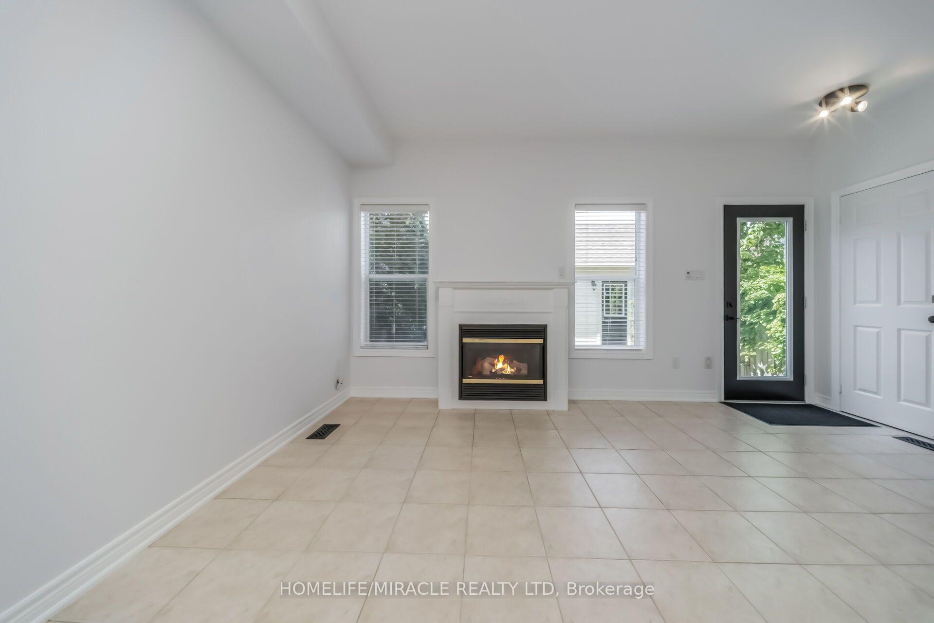 Photo 10 of 257 Gatwick Drive, Oakville, River Oaks — HOMEH