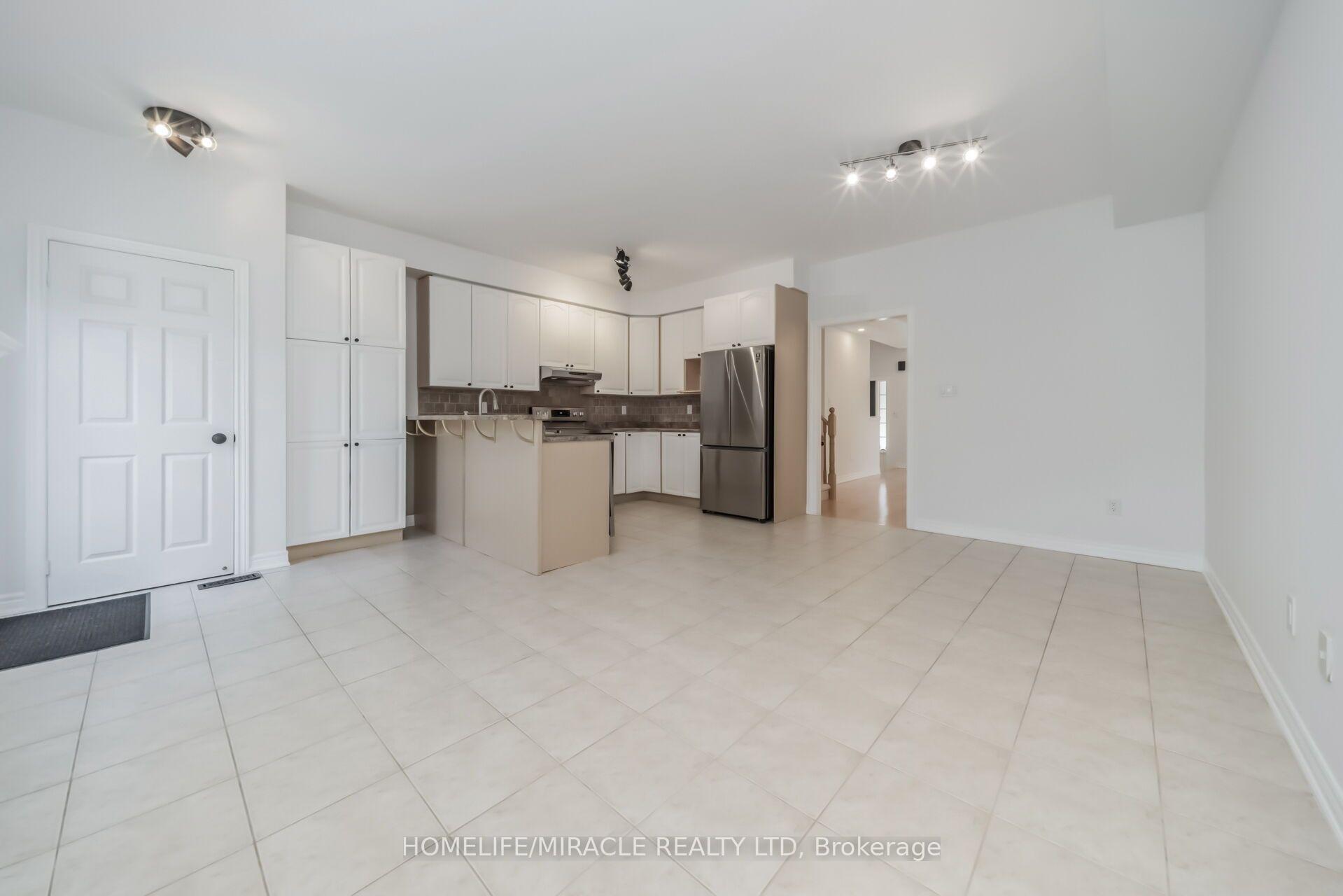 Photo 11 of 257 Gatwick Drive, Oakville, River Oaks — HOMEH