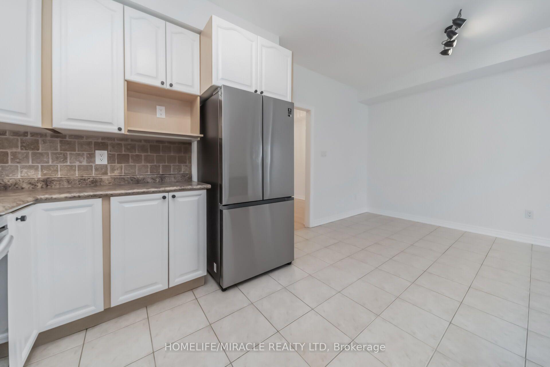 Photo 15 of 257 Gatwick Drive, Oakville, River Oaks — HOMEH