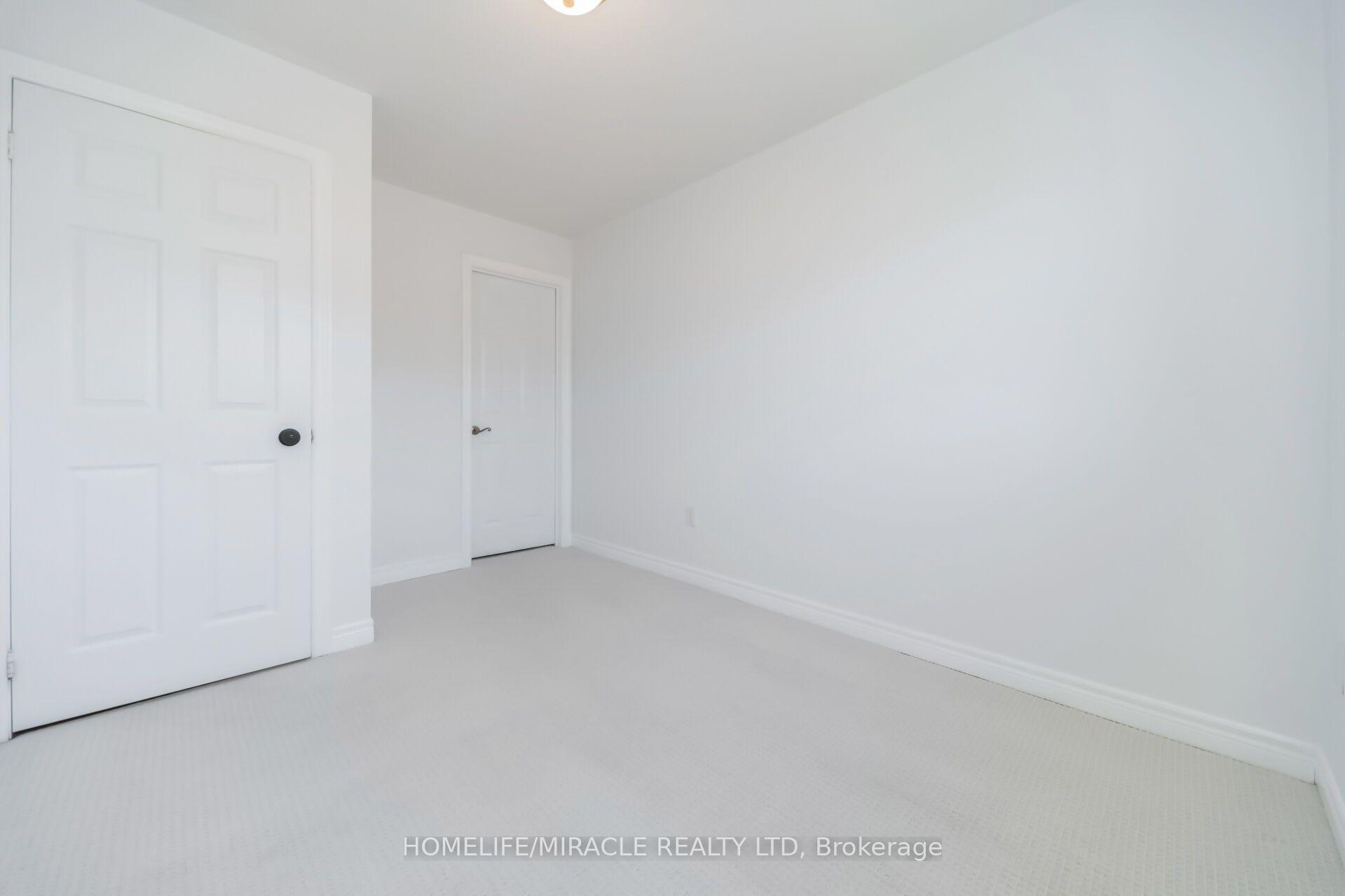 Photo 24 of 257 Gatwick Drive, Oakville, River Oaks — HOMEH