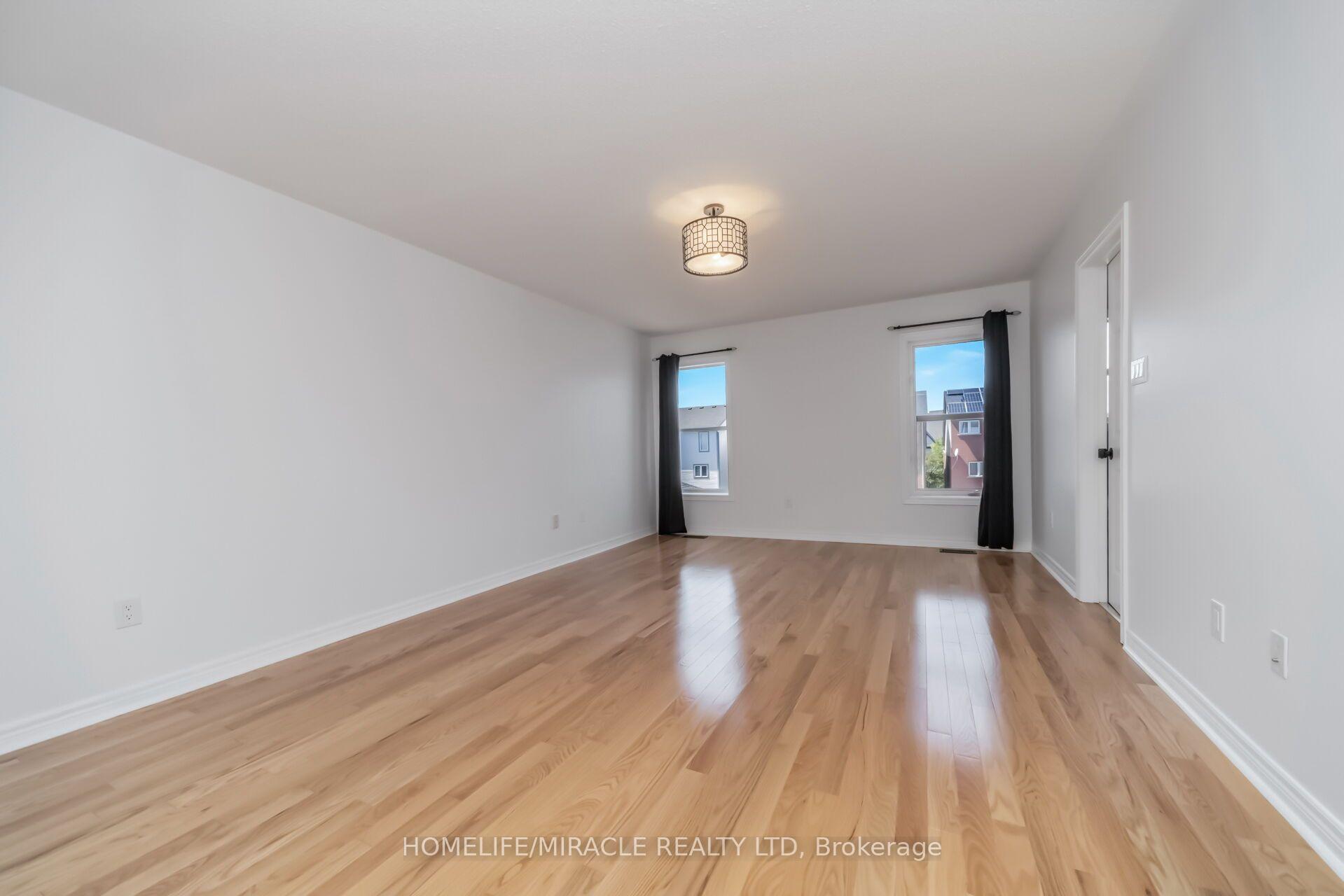 Photo 29 of 257 Gatwick Drive, Oakville, River Oaks — HOMEH