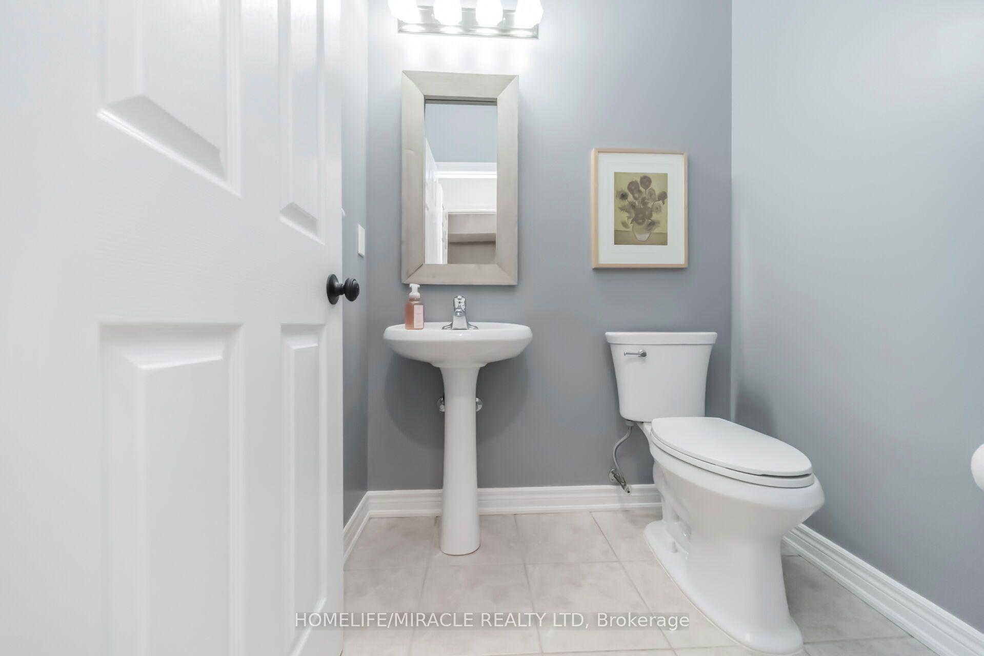 Photo 36 of 257 Gatwick Drive, Oakville, River Oaks — HOMEH